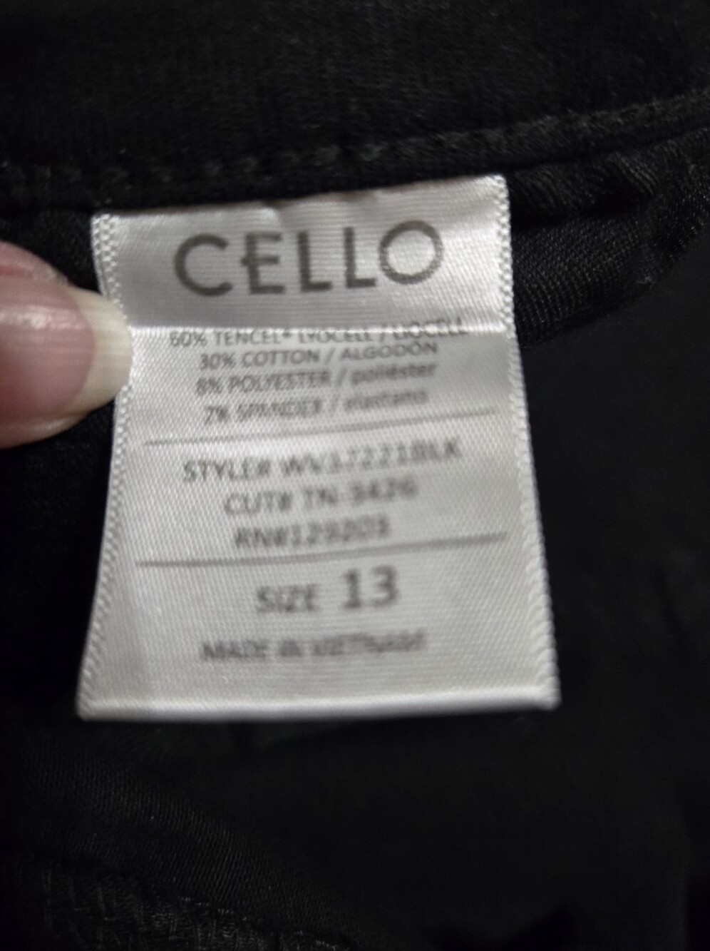 Cello Black Frayed-Hem Flared Cropped Jeans Size 13 EUC!! Worn once! - Picture 8 of 12